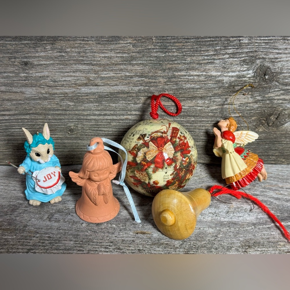 Miscellaneous Christmas Ornament Lot